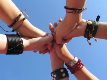 This photo, which eloquently portrays "teen solidarity" was taken by photographer Sanja Gjenero of Zagreb, Croatia. 